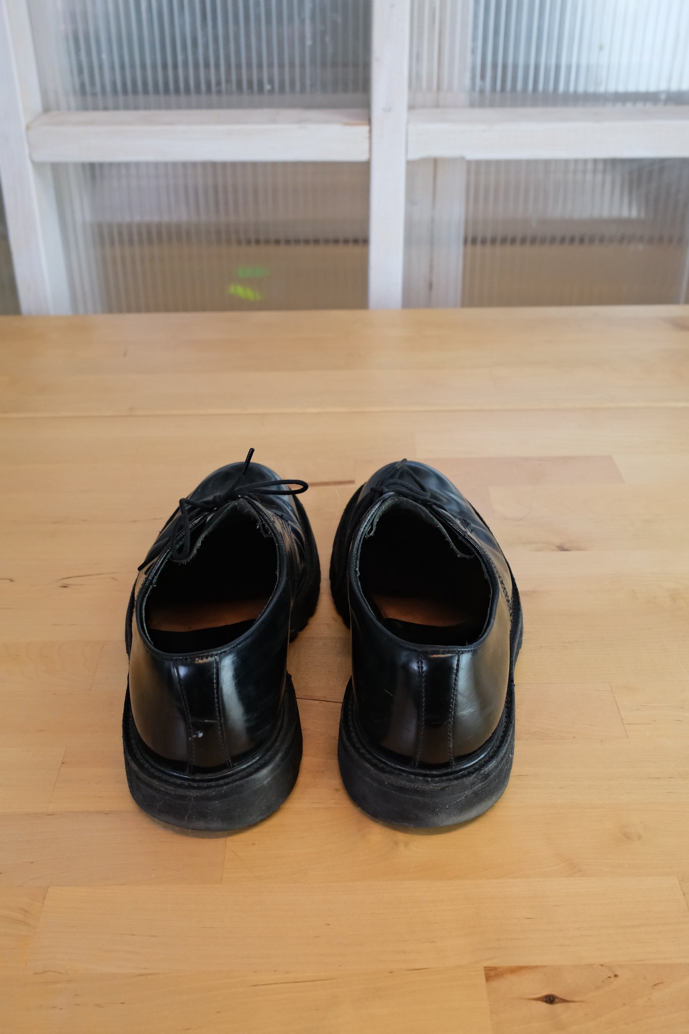Evan Kinori - Tramping Shoe - Bookbinder Leather